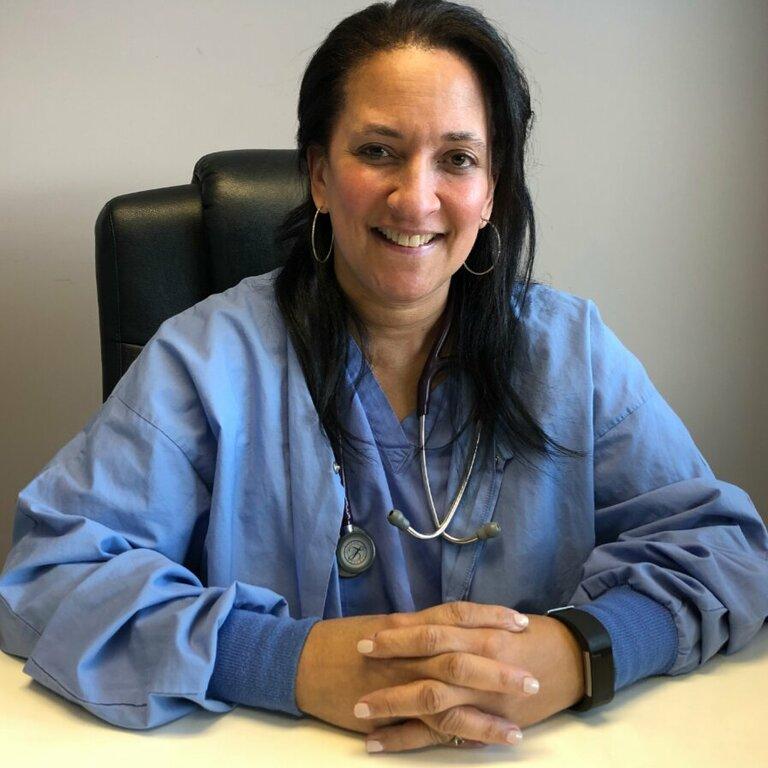 Dr. Leslie Simmons, M.D.