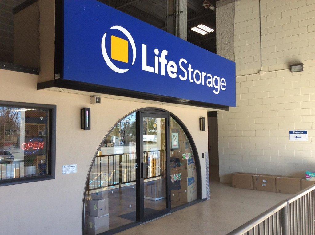 Extra Space Storage