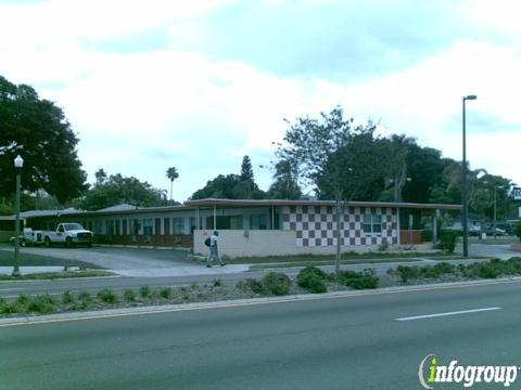 Kenwood Village Hotel