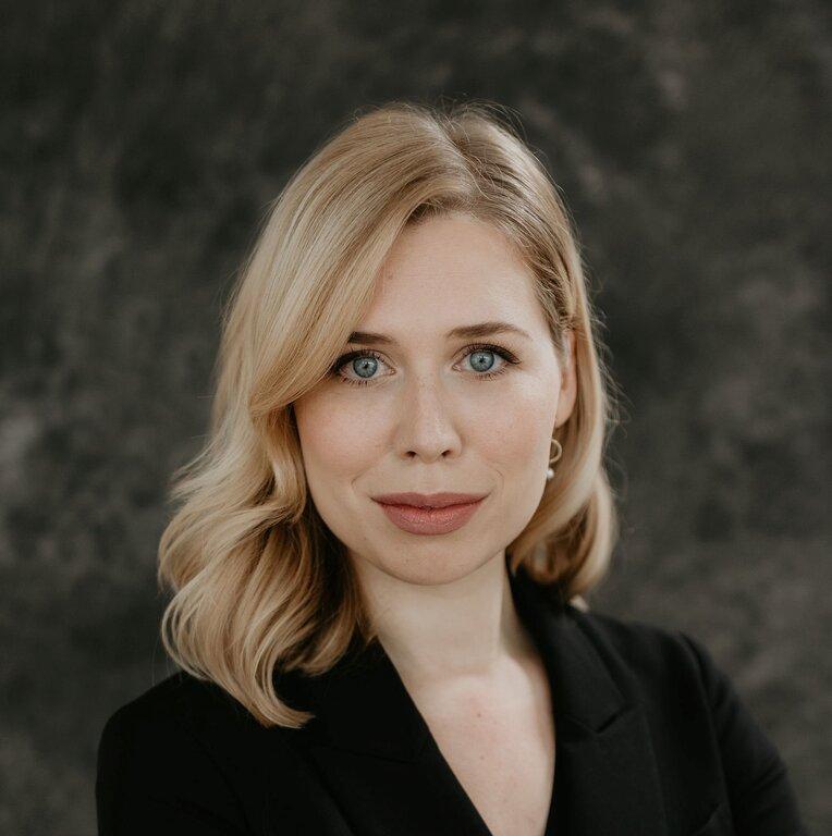 Merrill Lynch Financial Advisor Kristin Marusza