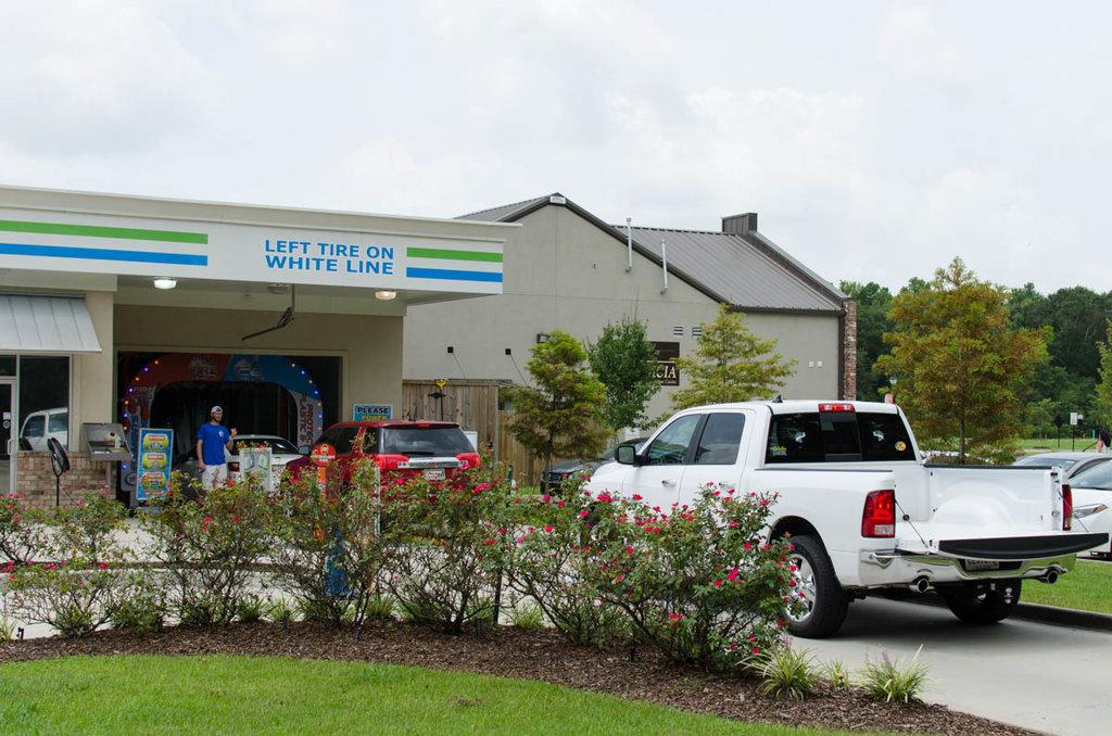 Geaux Clean Car Wash-Central