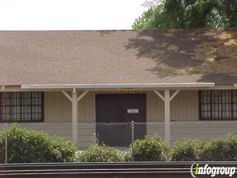 Woodlake Community Center