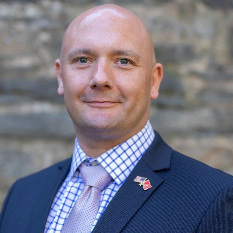 Merrill Lynch Financial Advisor Dustin Smith