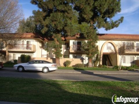 Los Arbolitos Apartments