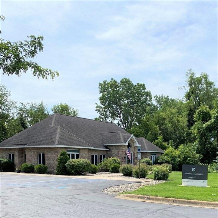 Lisa Pleiness - Tacy Davis-Financial Advisor, Ameriprise Financial Services, LLC