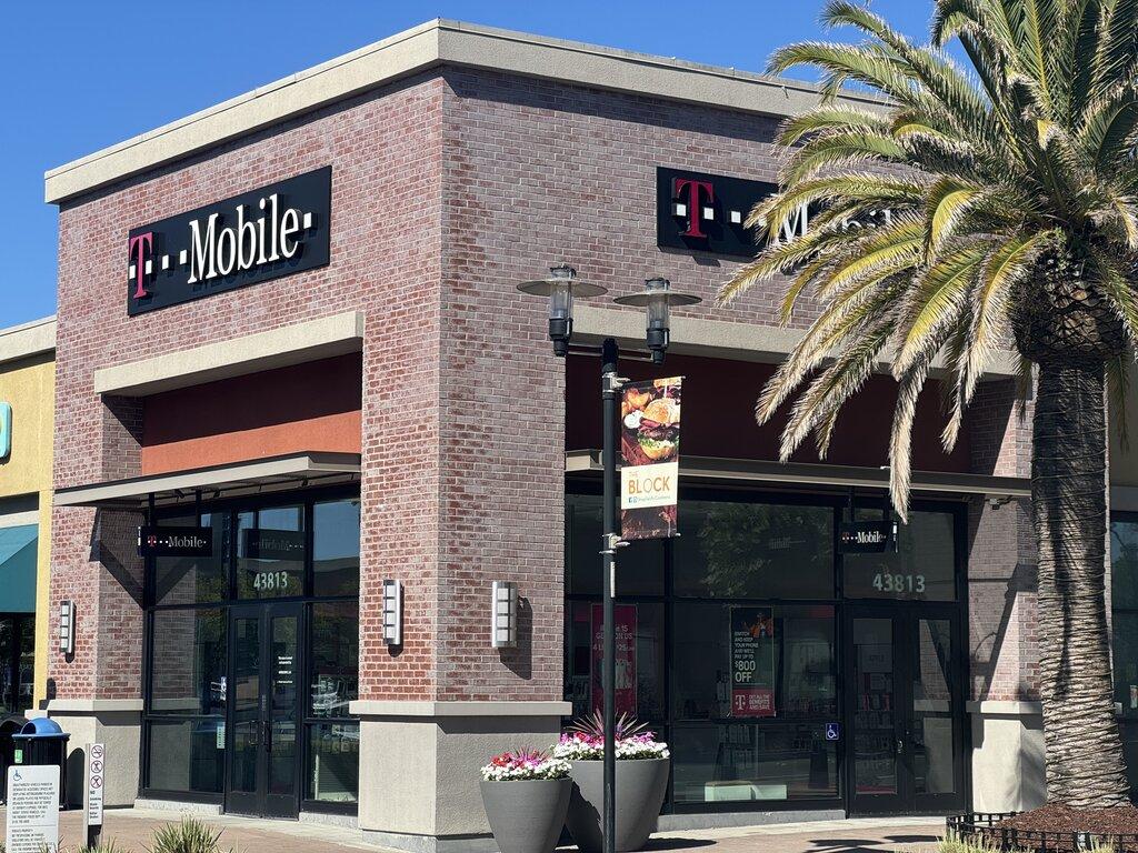 T-Mobile Authorized Retailer
