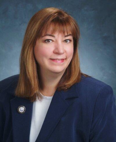 Kelly Fox-Private Wealth Advisor, Ameriprise Financial Services, LLC