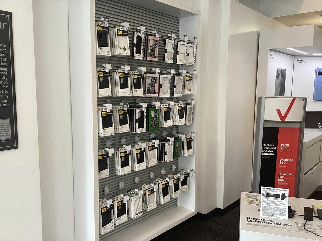 Russell Cellular-Verizon Authorized Retailer