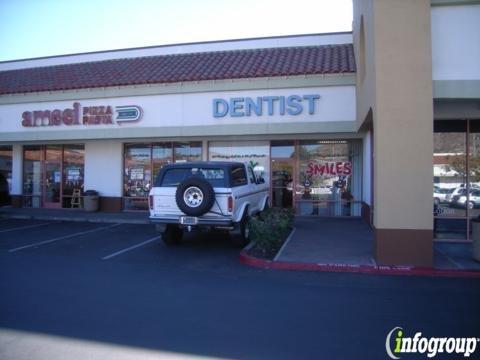 Smile Design Dental Group