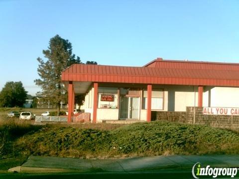 Lum Yuen Restaurant & Lounge