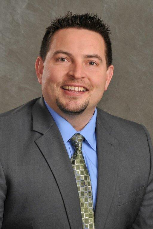 Edward Jones-Financial Advisor: Nathaniel Loge