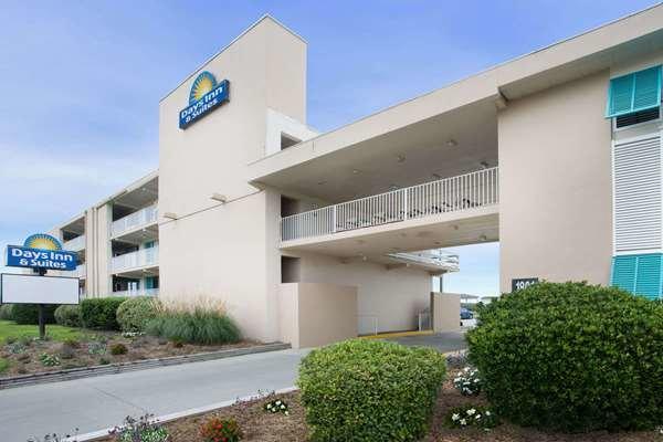 Days Inn & Suites by Wyndham Kill Devil Hills-Mariner