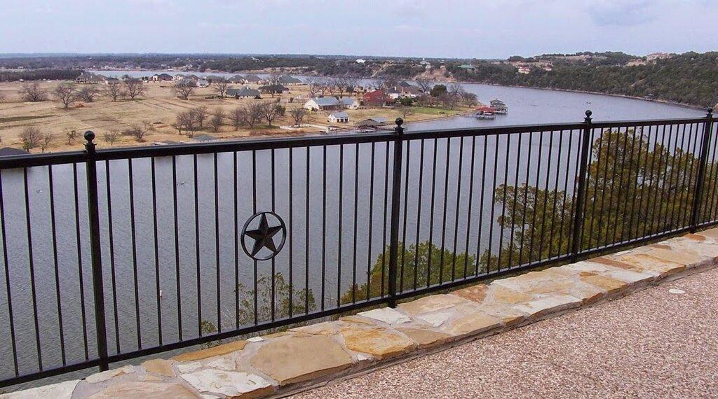 Buzz Custom Fence