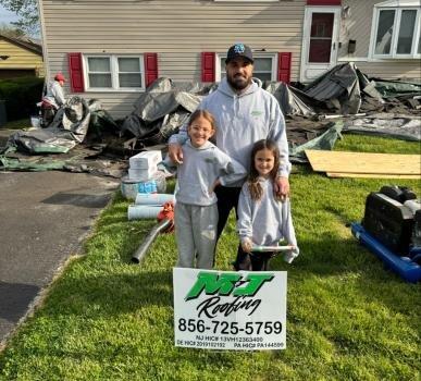 M & J Roofing