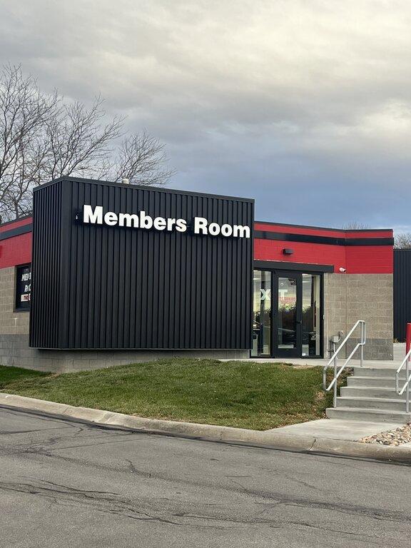 Rocket Carwash - 140th & Center