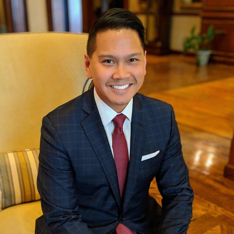 Merrill Lynch Financial Advisor Adolfo Montesa