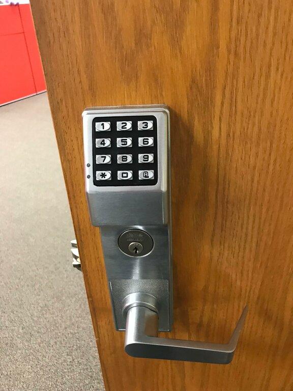 Keys & Locksmith Corona