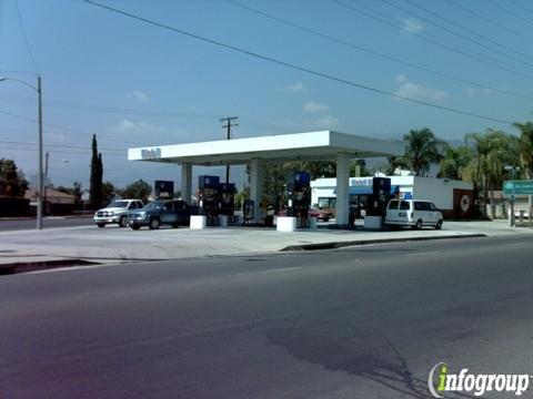 Azusa Mobil Mart & Carwash