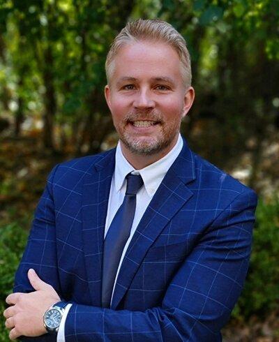 Jonathan Schomberg-Private Wealth Advisor, Ameriprise Financial Services, LLC