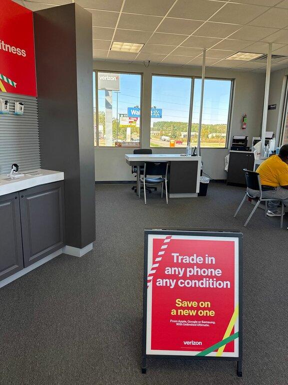 Russell Cellular-Verizon Authorized Retailer