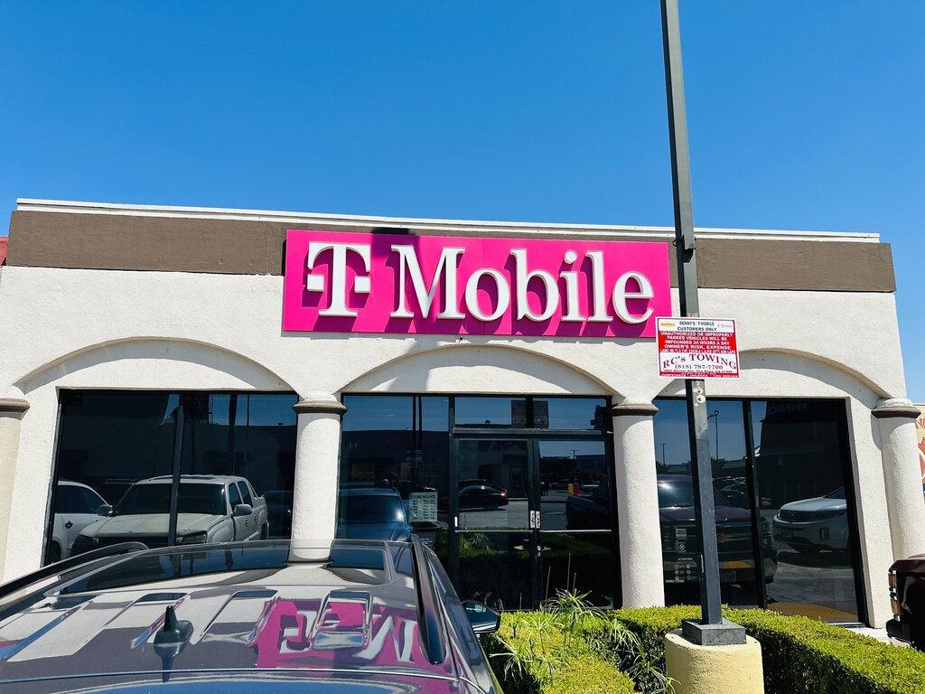 T-Mobile Experience Store