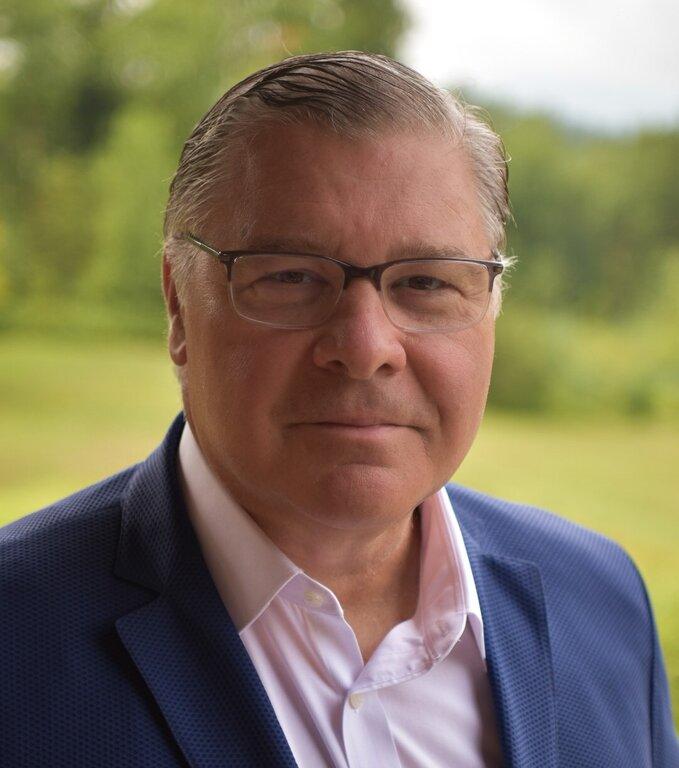 Merrill Lynch Financial Advisor Robert Mangiacotti