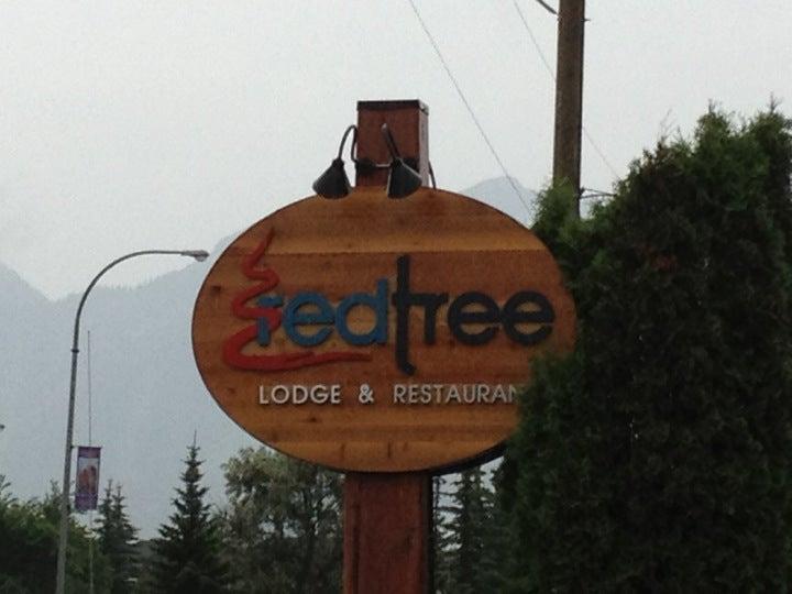 Red Tree Lodge