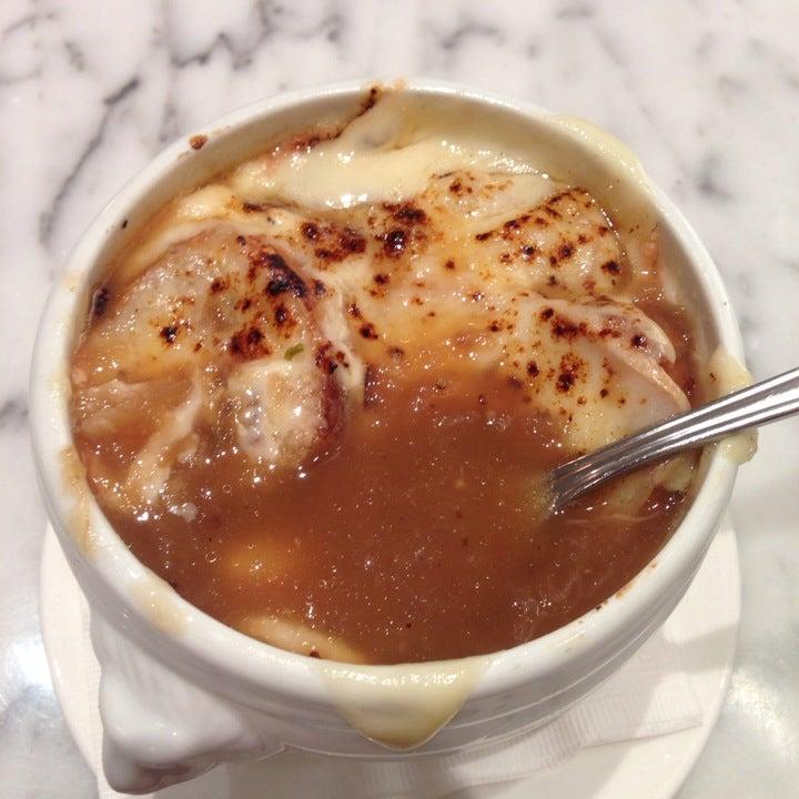 Le Petit Opus Café Bar