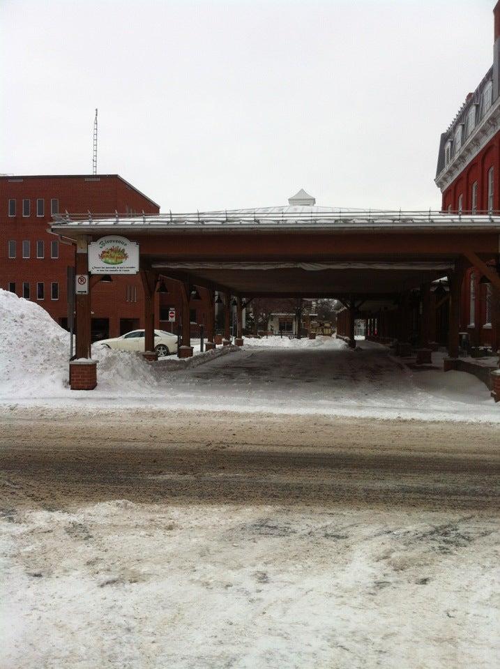 Marché Public Vieux-Saint-Jean
