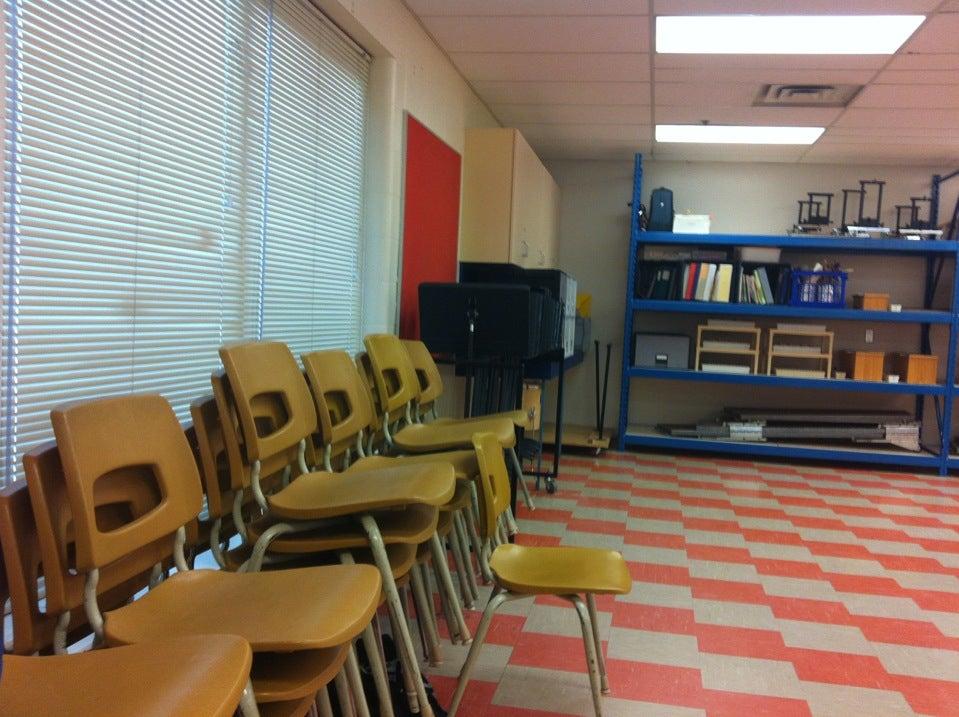 W H Ford Elementary School