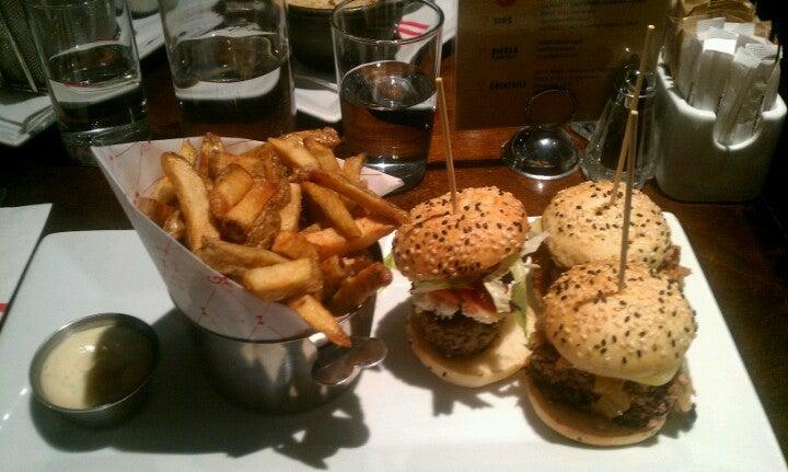 Les Trois Garçons - Bistro Burger