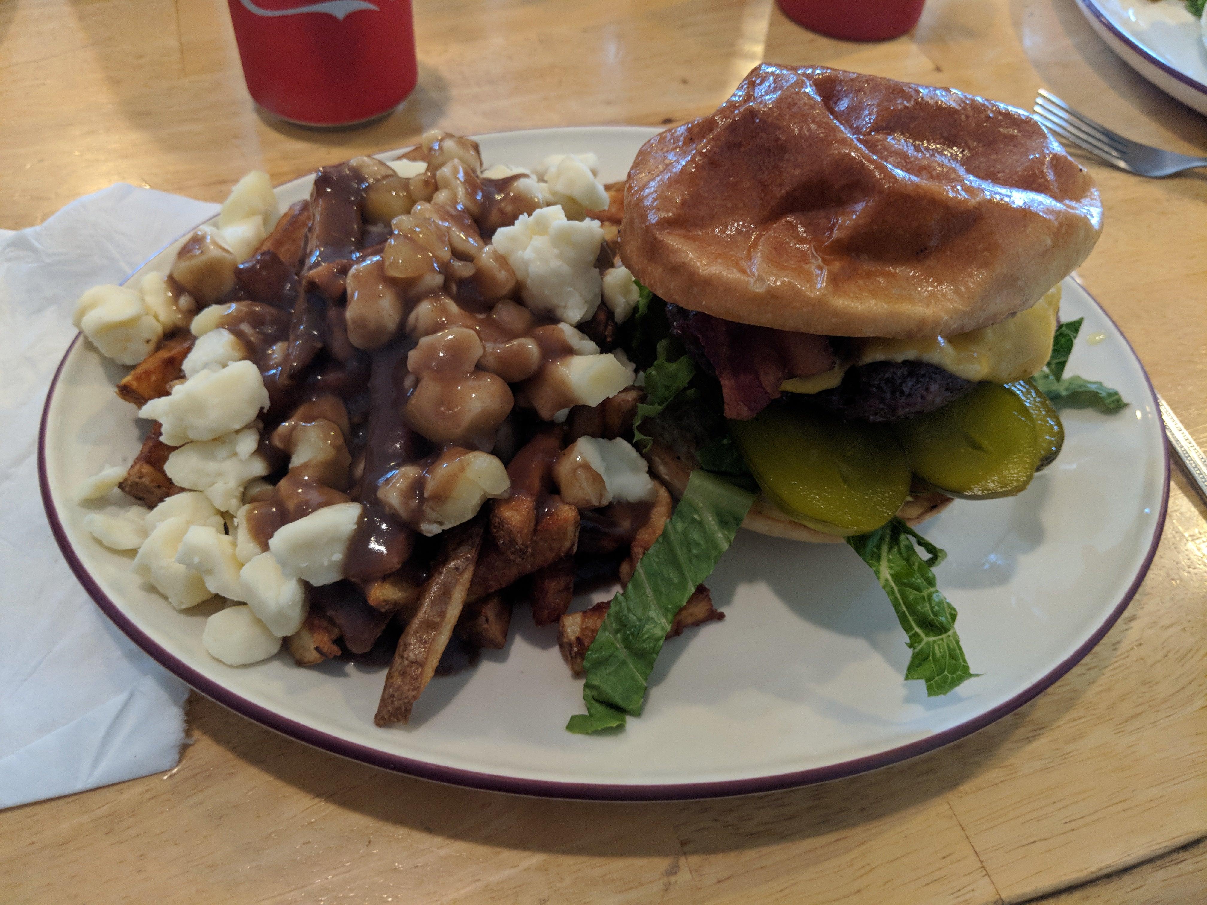 Head Lake Grill