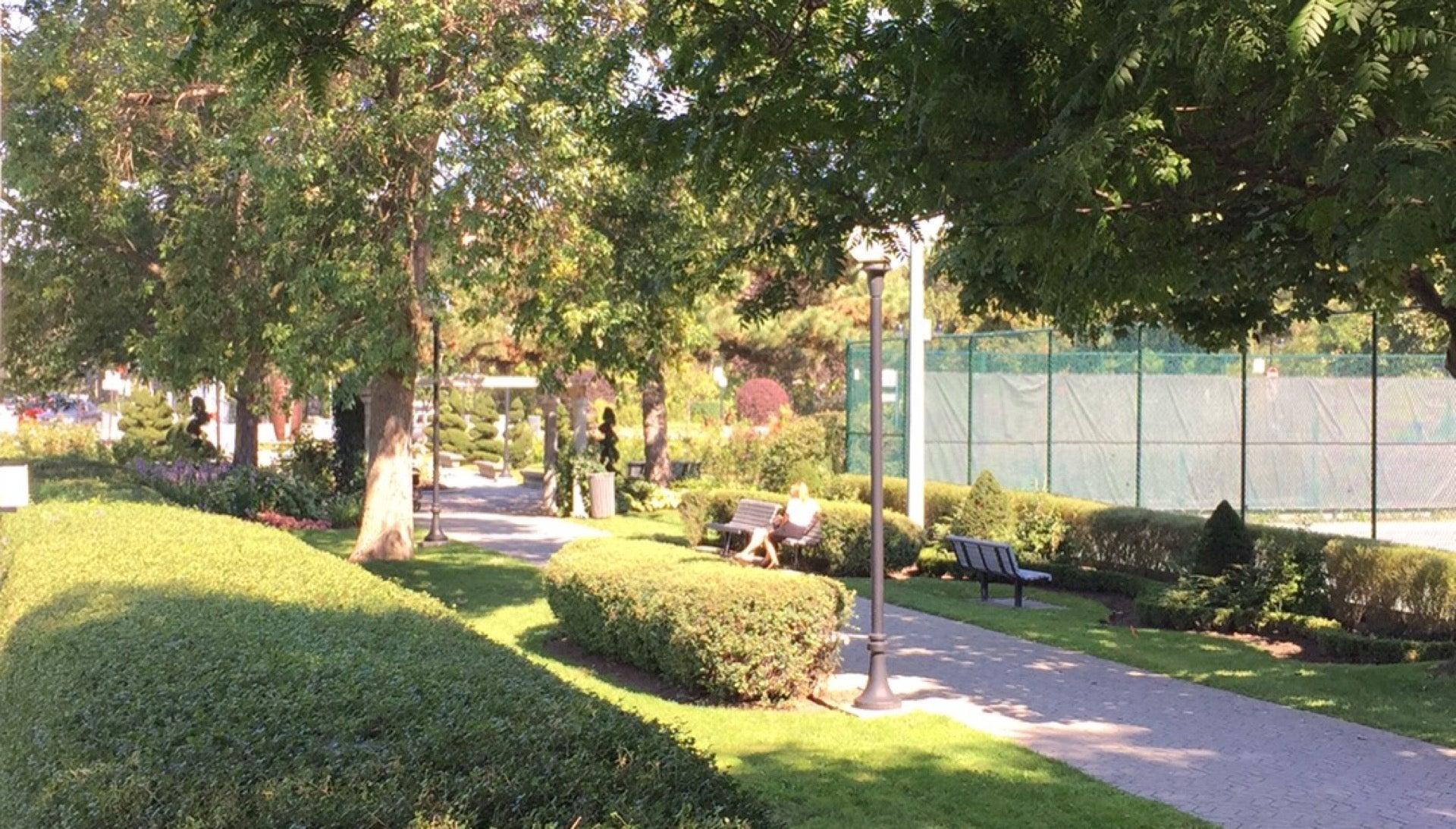 Mt Royal Country Club Inc