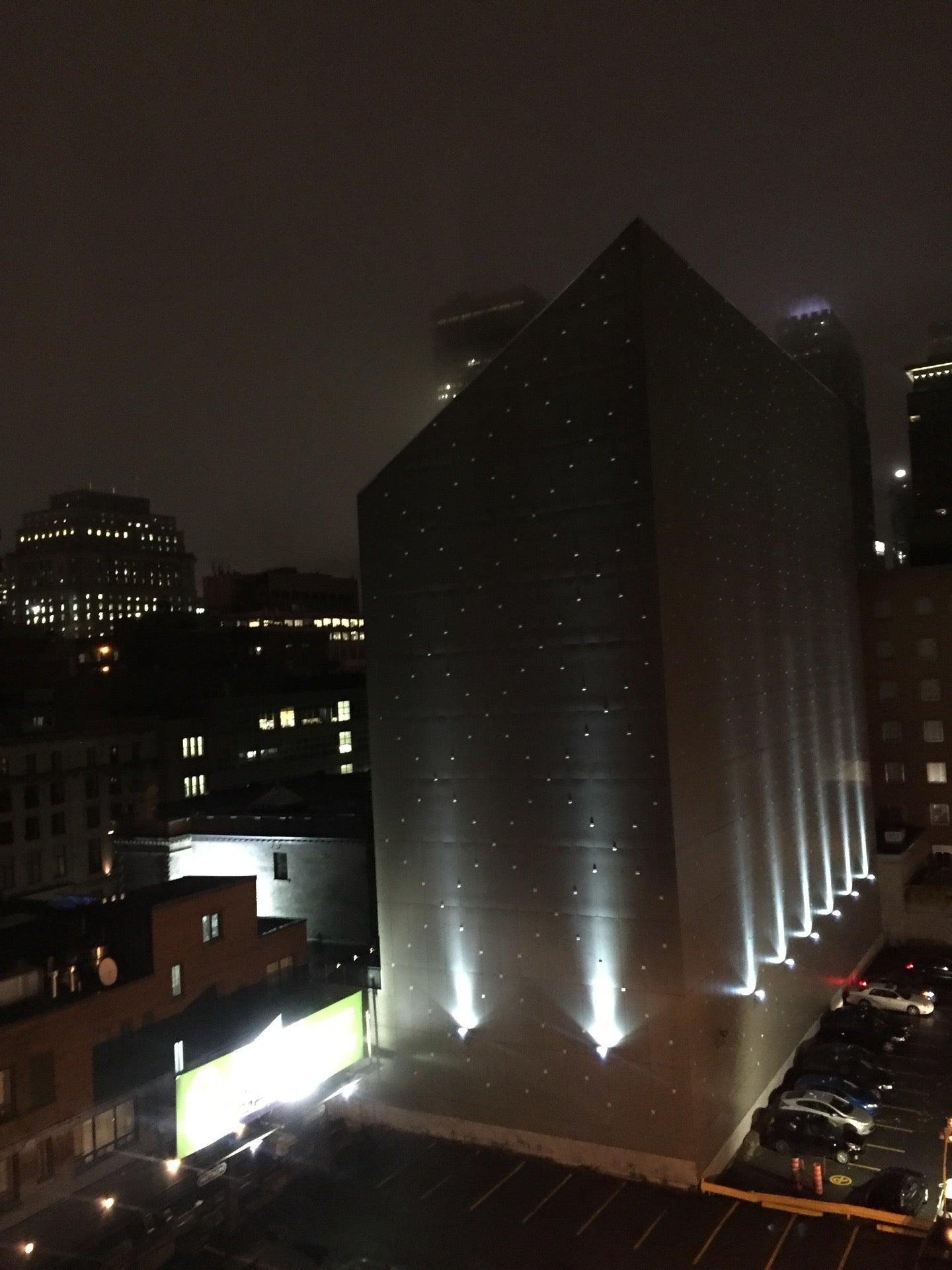 Four Seasons Private Residences Montreal