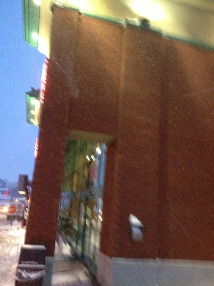 IGA Extra Supermarche Crevier