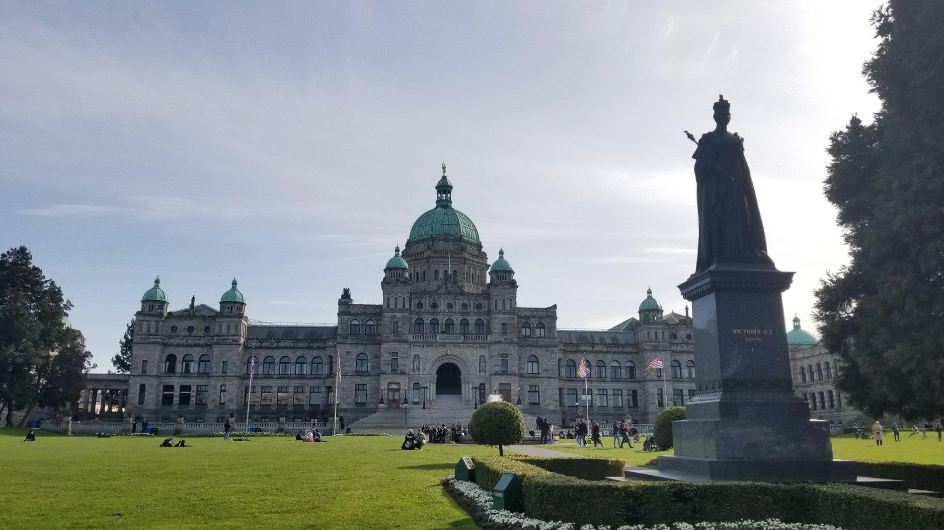 Queen Victoria Statue