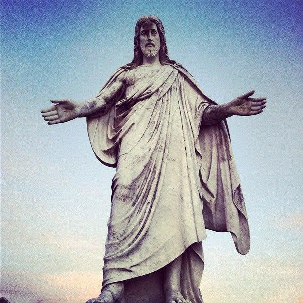 Forest Lawn Funeral Home