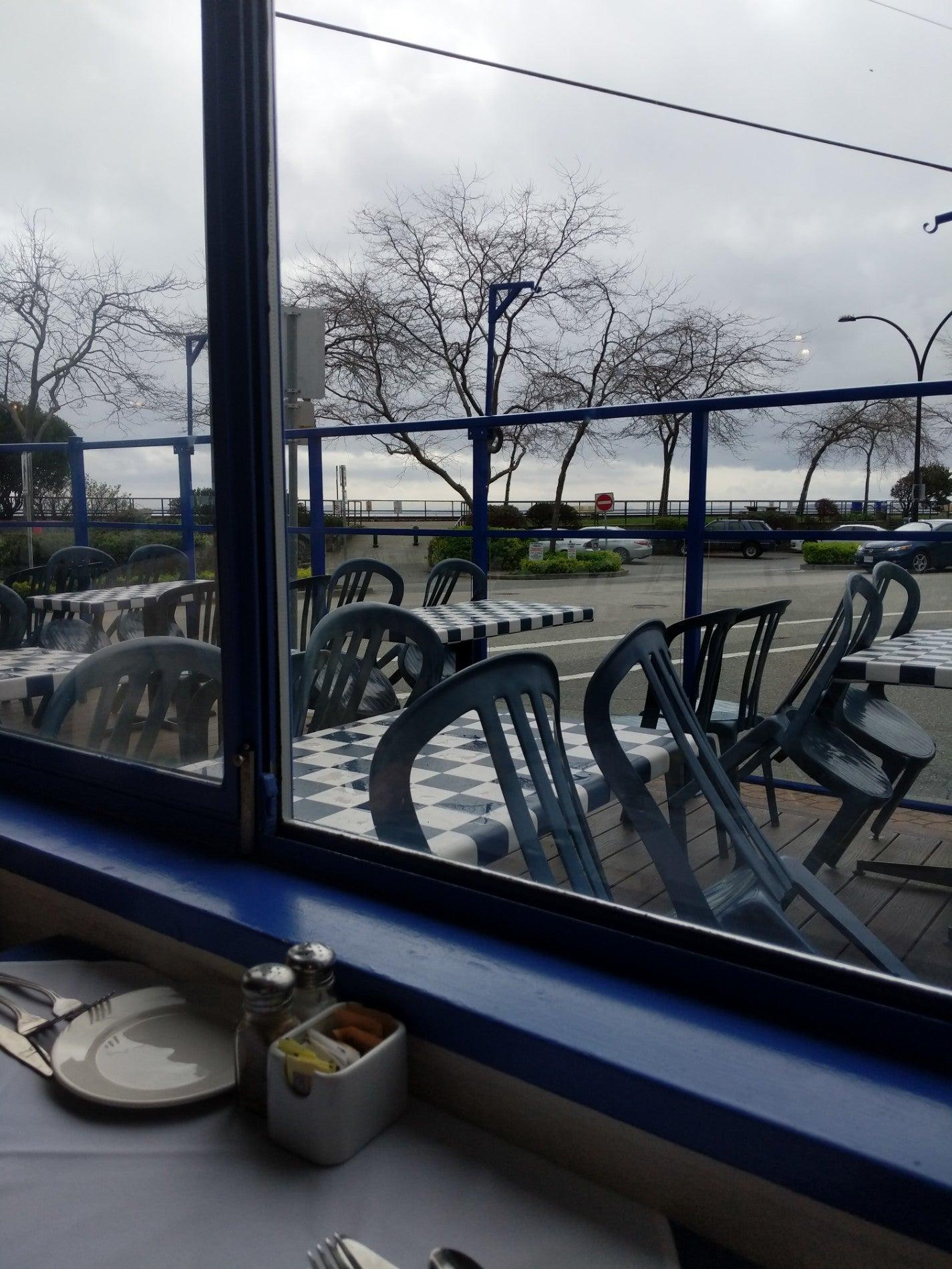 Cosmos Greek Restaurant