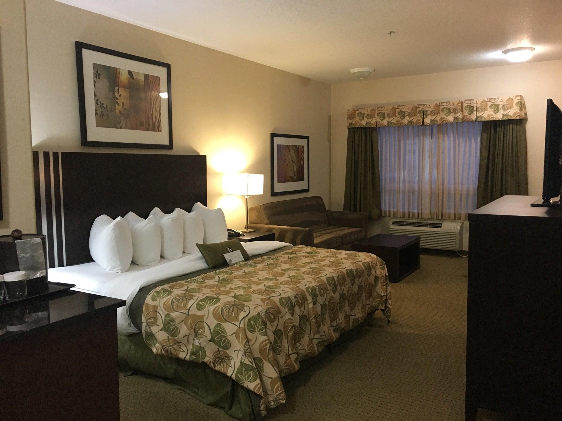 Ramada by Wyndham Wainwright