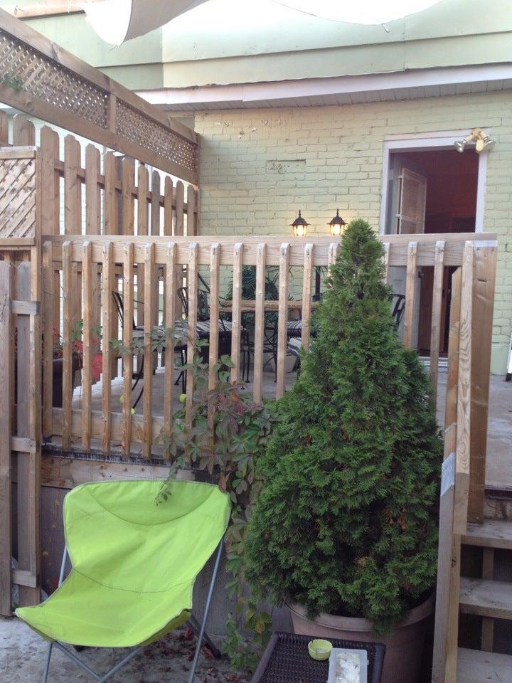 Le St-Christophe Guesthouse