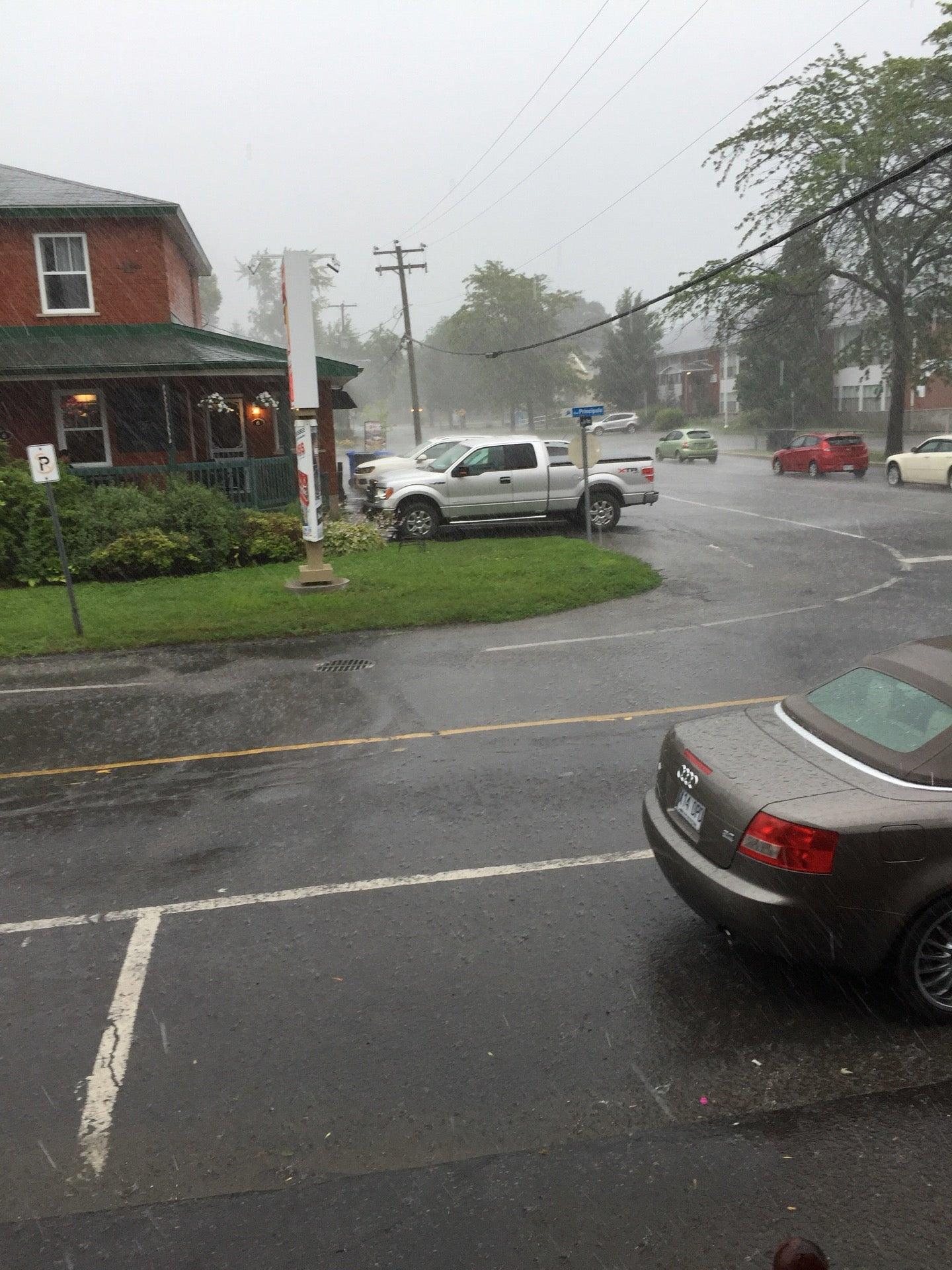 La Posta Cafe Bistro