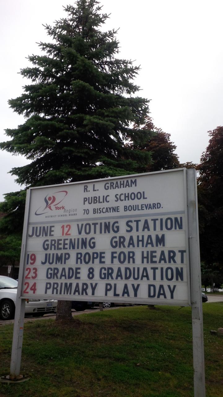 R L Graham Public School