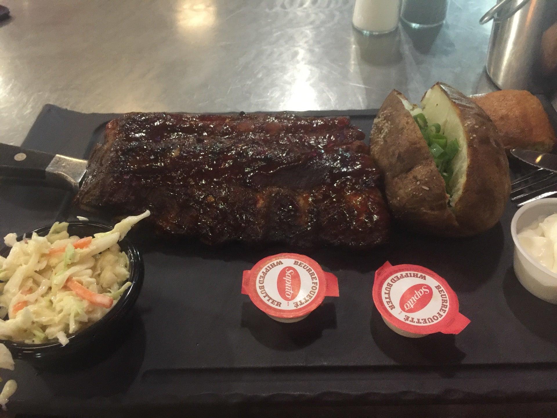 Montana’s Bbq & Bar