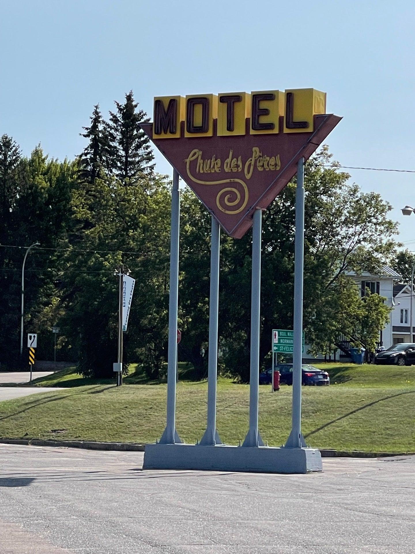 Le Méandre - Restaurant Du Motel Chute Des Pères