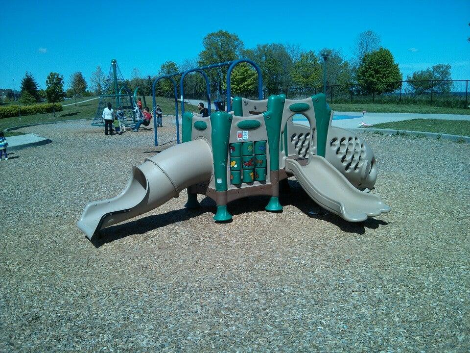 Port Union Village Common Park