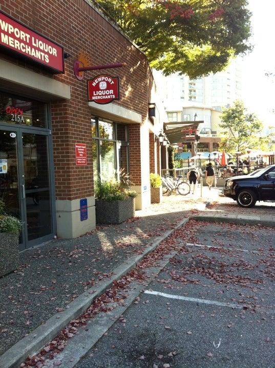 Newport Liquor Store
