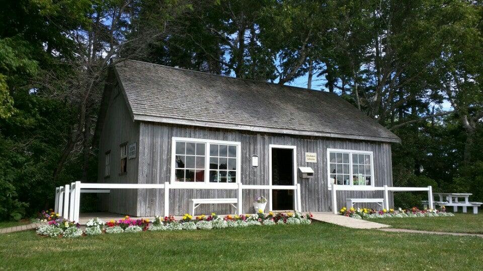 Anne Shirley Motel & Cottages