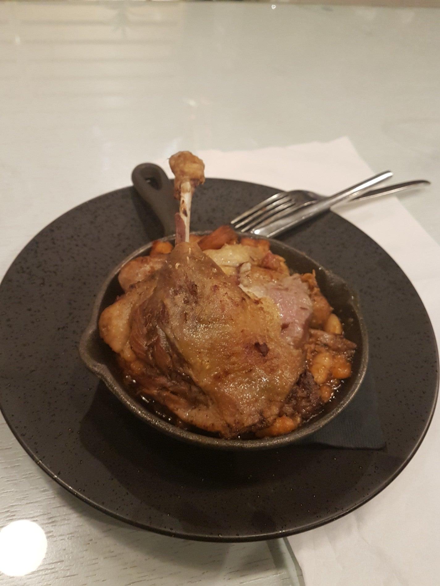 Le Parva Café & Bistro