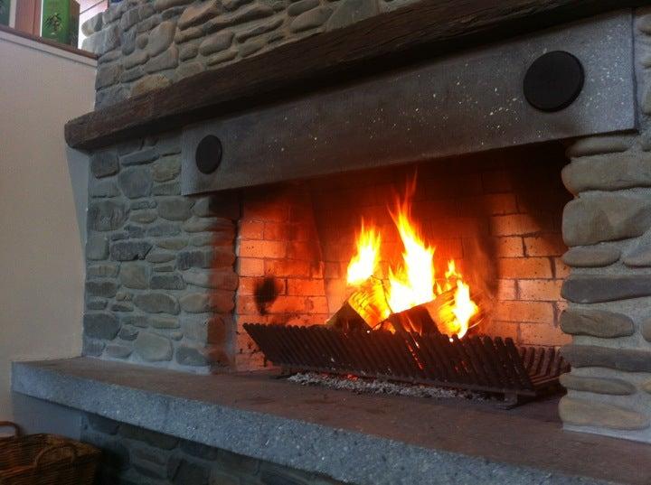 Groper Garage Bar & Restaurant