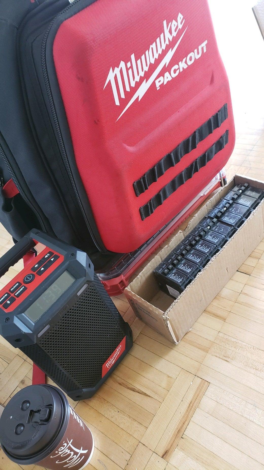 Chuck’s Roadhouse Bar And Grill